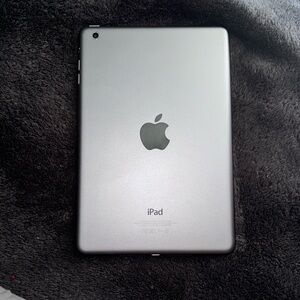 Apple iPad mini (1st gen)